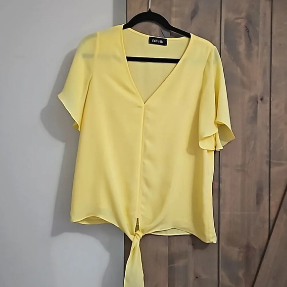 Fab'rik butter yellow short sleeve tie front blouse. size small - Picture 1 of 9